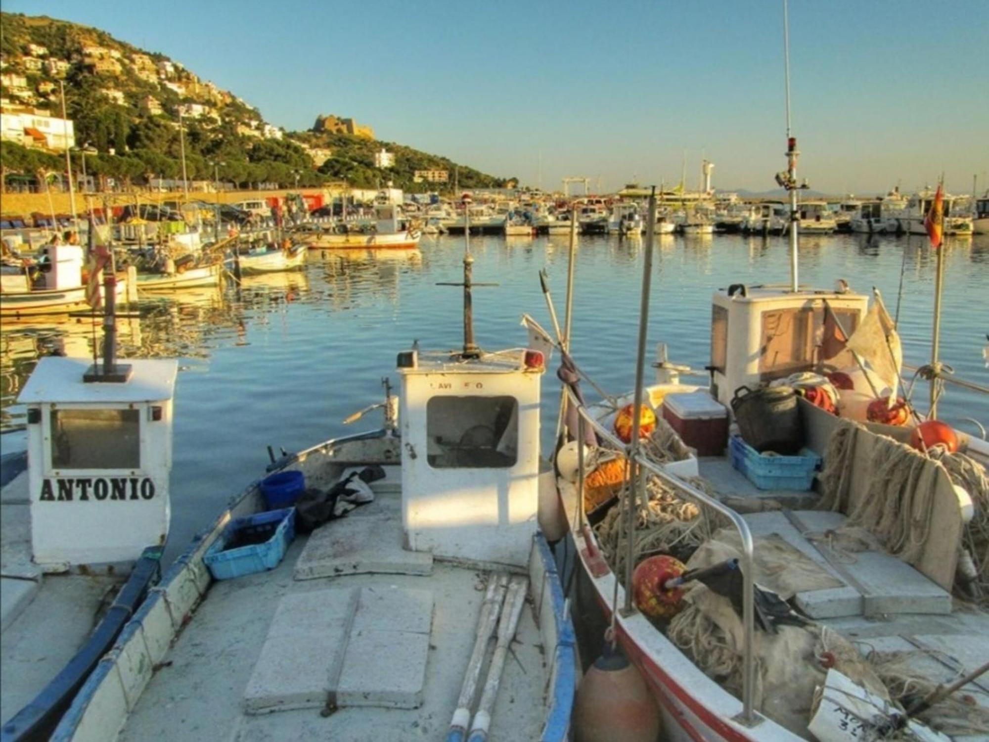 罗萨斯2166 Rocmar 1 4-C, Excelente Situacion Frente Al Puerto Pesquero Y Con Vista A La Bahia. Gran Terraza. Gran Parking Publico Delante. - Es-258-30公寓 外观 照片